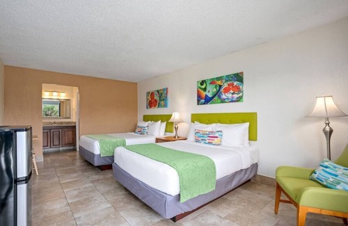 Historic Downtown Kissimmee Hotel | Royal Wonderful Deluxe Apartment with 2 Queen Beds