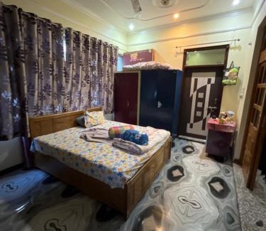 Begusarai Apartamento | ROYALS By TETRI SADAN ALUXE STAY