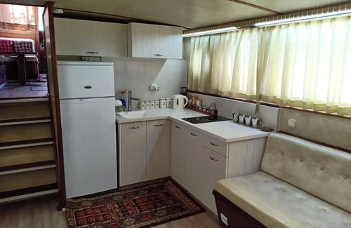 Ashkelon Alquiler De Eote | RoyalSeaSuite 'Live and Live on the Water' for roommates