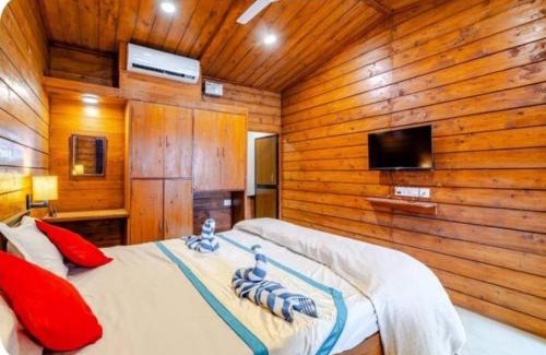 Chapora Hotel | Royalstar Resort