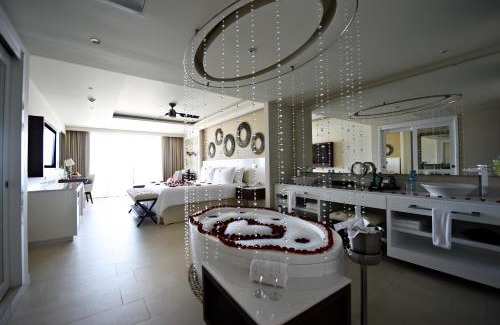 Puerto Morelos Complejo | Royalton Hideaway Riviera Cancun, An Autograph Collection All-Inclusive Resort - Adults Only
