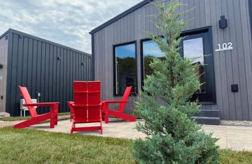 Charlottetown Hotel | Royalty Maples Motel & Cottages