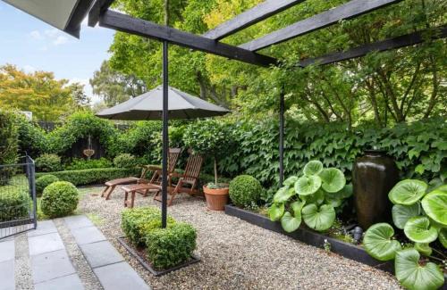 Cambridge Casa | Royalty on Princes