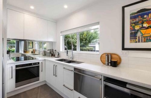 Cambridge Casa | Royalty on Princes