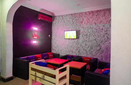 Ikeja Hotel | Royalty Place Hotel