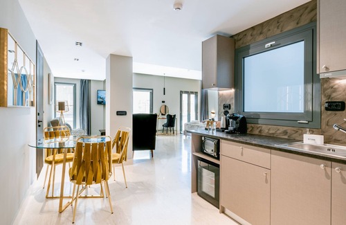 Psirri Hotel | Royalty Suites Psyrri
