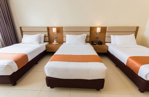 Clark Hotel | Royce Hotel & Casino