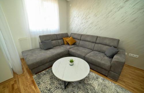Bijeljina Apartamento | RP Lux stan na dan
