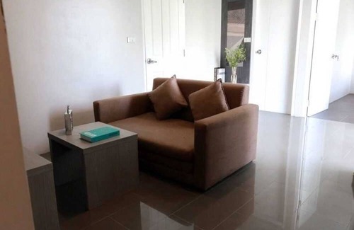 Bang Na Hotel | RoomQuest Bangkok Sukhumvit 107