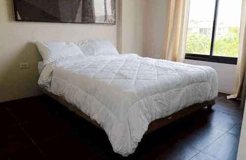 Bang Na Hotel | RoomQuest Bangkok Sukhumvit 107