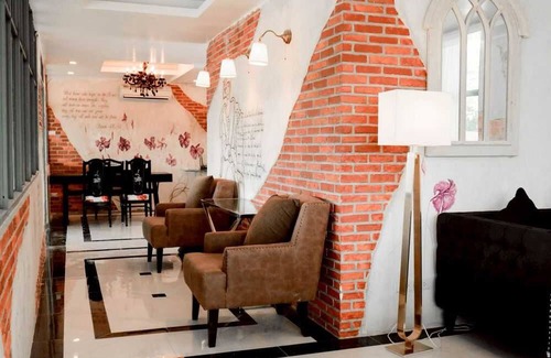 Bang Na Hotel | RoomQuest Bangkok Sukhumvit 107