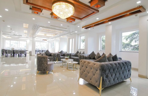 Dharamshala Hotel | RR HOTEL BY SONACHI