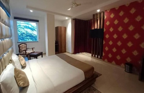 Dharamshala Hotel | RR HOTEL BY SONACHI