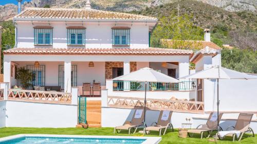 Villanueva de la Concepción Casa | Rubito el Olmo Villanueva de la Concepción by Ruralidays