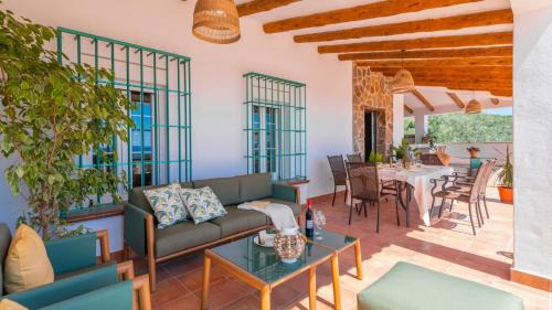 Villanueva de la Concepción Casa | Rubito el Olmo Villanueva de la Concepción by Ruralidays