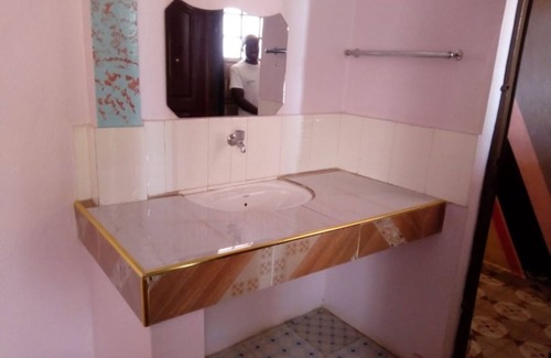 Ruiru Hotel | Ruby G Hotel and Club