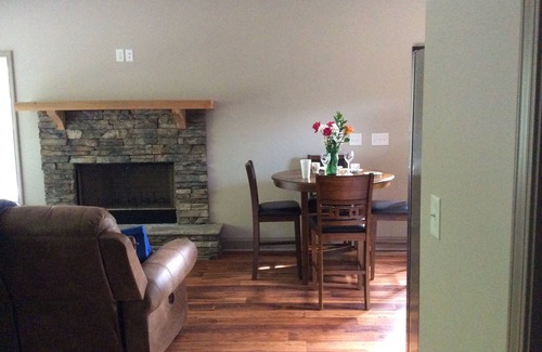 Banks County Cabaña | Ruby La Roost step back to a quiet place with a touch of elegance