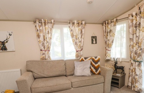 Leek Cabina | RUBYS RETREAT, with hot tub in Leek