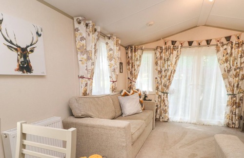 Leek Cabina | RUBYS RETREAT, with hot tub in Leek