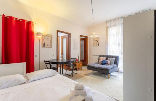 Precotto Apartamento | Rucellai Studio With Shared Pool by Halldis