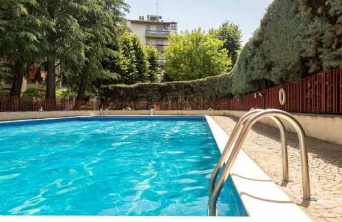 Precotto Apartamento | Rucellai Studio With Shared Pool by Halldis