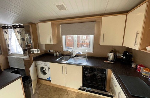 Tattershall Cabina | Rudd lake luxury lodge with a private Fishing Peg & hot tub @Tattershall lakes