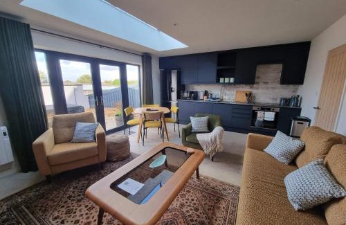 Pill Casa | Rudgleigh Lodge by Cliftonvalley Apartments