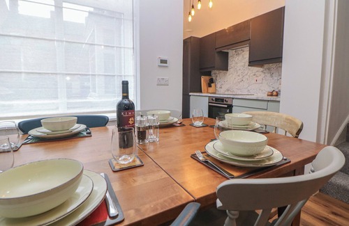 Leek Cabaña | RUDYARD HOUSE, pet friendly, character holiday cottage in Leek
