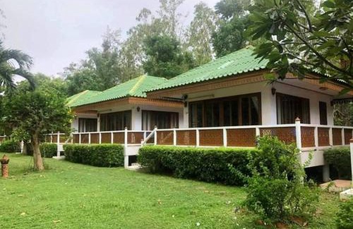 Chakphong Complejo | Ruen Thai Rim Haad