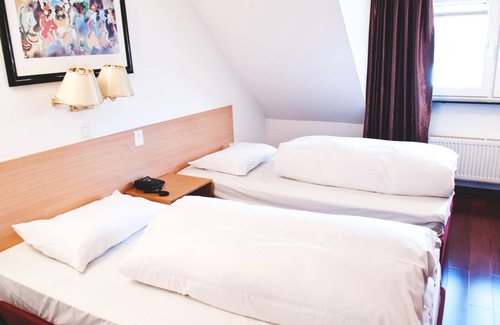 Stadtmitte Hotel | Rugs Hotel Düsseldorf