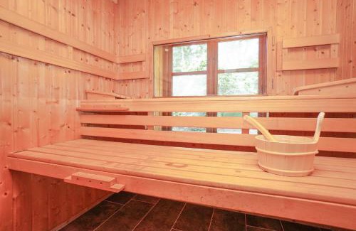 Gnarrenburg Casa | Ruhe unter Reet-Haus mit Sauna, Whirlpool und Kamin