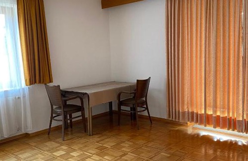Koenigsbronn Apartamento | Ruhige 4 Zimmer EG-Wohnung Z1