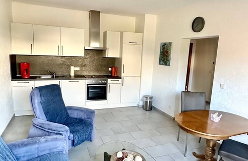 Niederemmel Apartamento | Ruhige Ferienwohnung mit Garten im Erdgeschoss