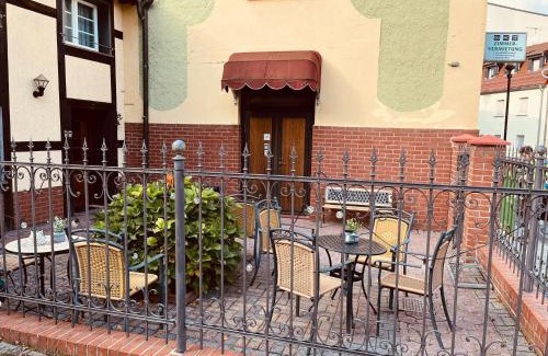 Bad Muskau Apartamento | Ruhige Unterkunft im Erdgeschoss ,Nähe Schloss & UNESCO-Geopark, Waldeisenbahn, Natur und Kultur direkt vor der Tür