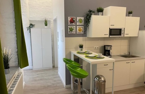 Neustadt-Sued Apartamento | Ruhiges und Saniertes Studio in Bester Südstadtlage