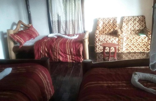 Luhizha Cama Y Desayuno | Ruhija Community Rest Camp