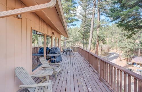 Ruidoso Casa | Ruidoso Cabin Retreat with Multi-Level Deck