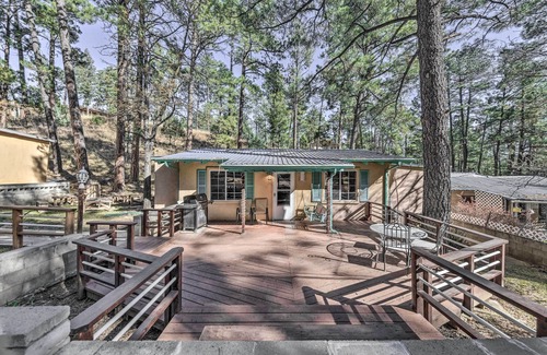 Ruidoso Cabaña | Ruidoso Cabin w/ Grill - Near Grindstone Lake!