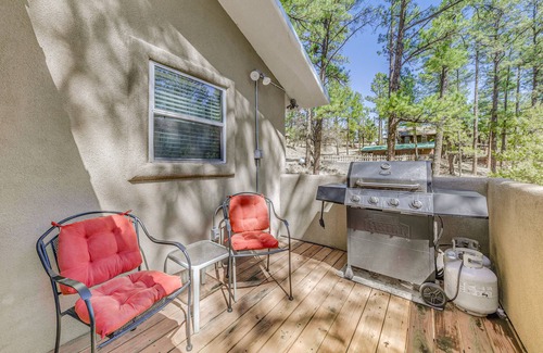 Ruidoso Casa | Ruidoso Mountain Cabin w/ Deck, 1 Mi to Hiking