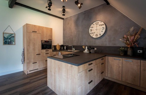 Elkeringhausen Apartamento | Ruim Sfeervol Appartement met Tuin Midden in de Natuur in de Buurt van Winterberg