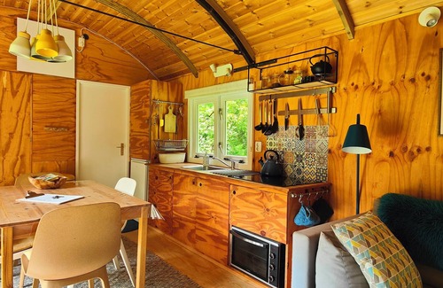 Dwingeloo Chalet De Esquí | Ruime Pipowagen aan het bos in Dwingeloo