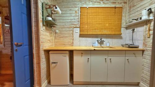 Manot Cabina | Ruimyz cabbin