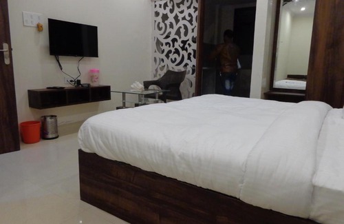 Vrindavan Hotel | Rukmani Inn