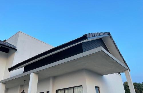 Pasir Mas Casa | Rumah Burong - A home in a lush paddy field