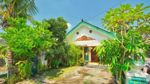 Prambanan Casa | Rumah Desa Homestay