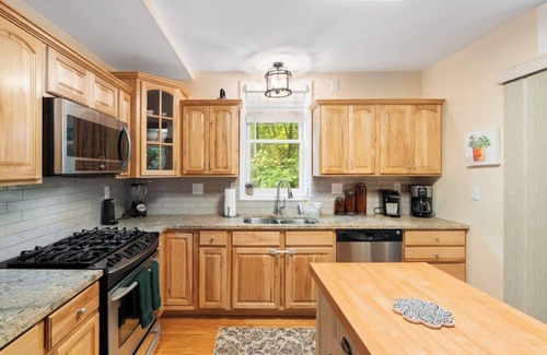 Lake Lure Casa | Rumbling Bald Amenities House Great Views Golf Cart Hot Tub