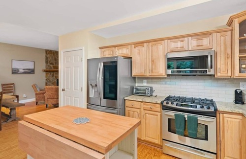 Lake Lure Casa | Rumbling Bald Amenities House Great Views Golf Cart Hot Tub
