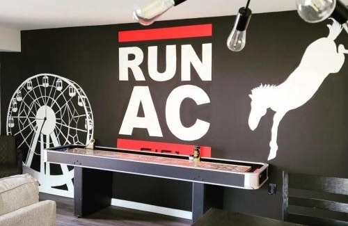 Atlantic City Casa | Run-AC Villa- Block from Ocean Casino & Waterpark!