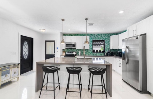 Old Northwood Casa | Runaway Hideaway WPB - Heated Pool home near Downtown and Palm Beach Island