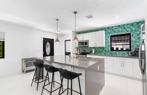 Old Northwood Casa | Runaway Hideaway WPB - Heated Pool home near Downtown and Palm Beach Island
